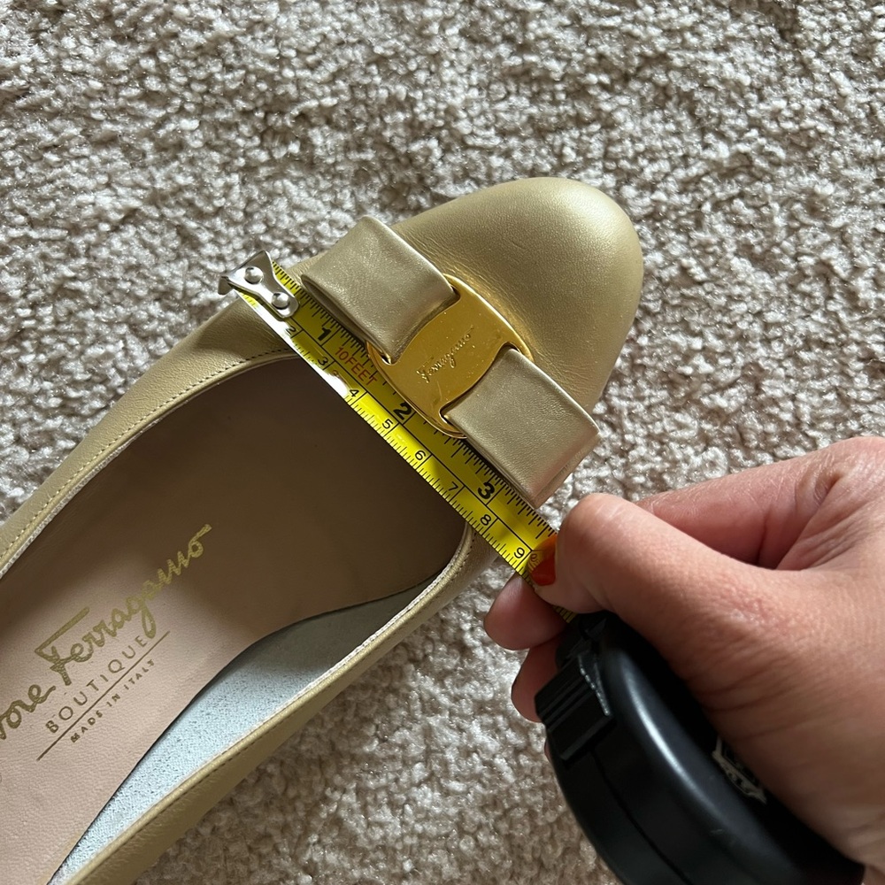 Salvatore Ferragamo Gold Bow Flats - Picture 10 of 11